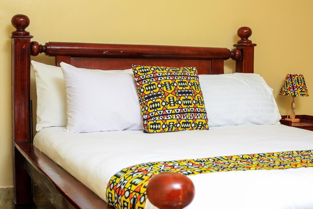 Palm Star Motel Fort Portal Eksteriør billede