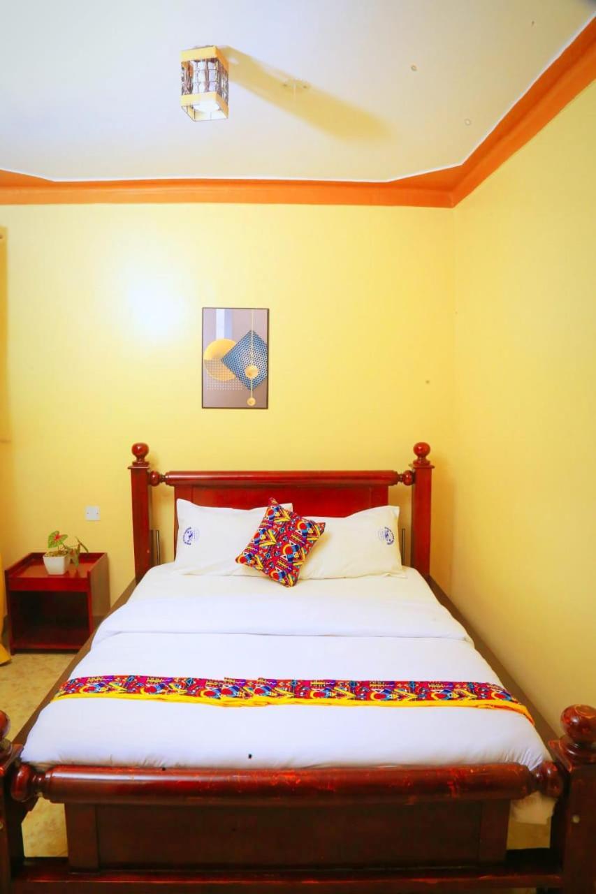 Palm Star Motel Fort Portal Eksteriør billede